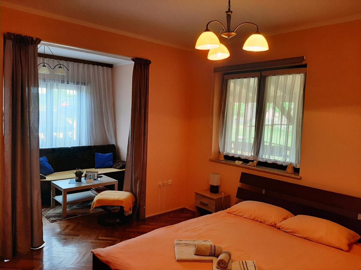 Studio Apartment Ivona & Tin Slunj Εξωτερικό φωτογραφία