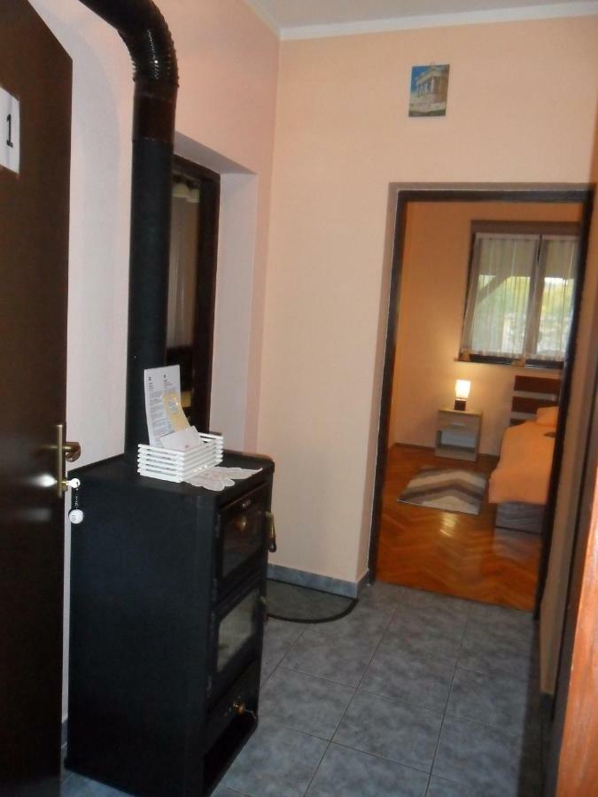 Studio Apartment Ivona & Tin Slunj Εξωτερικό φωτογραφία